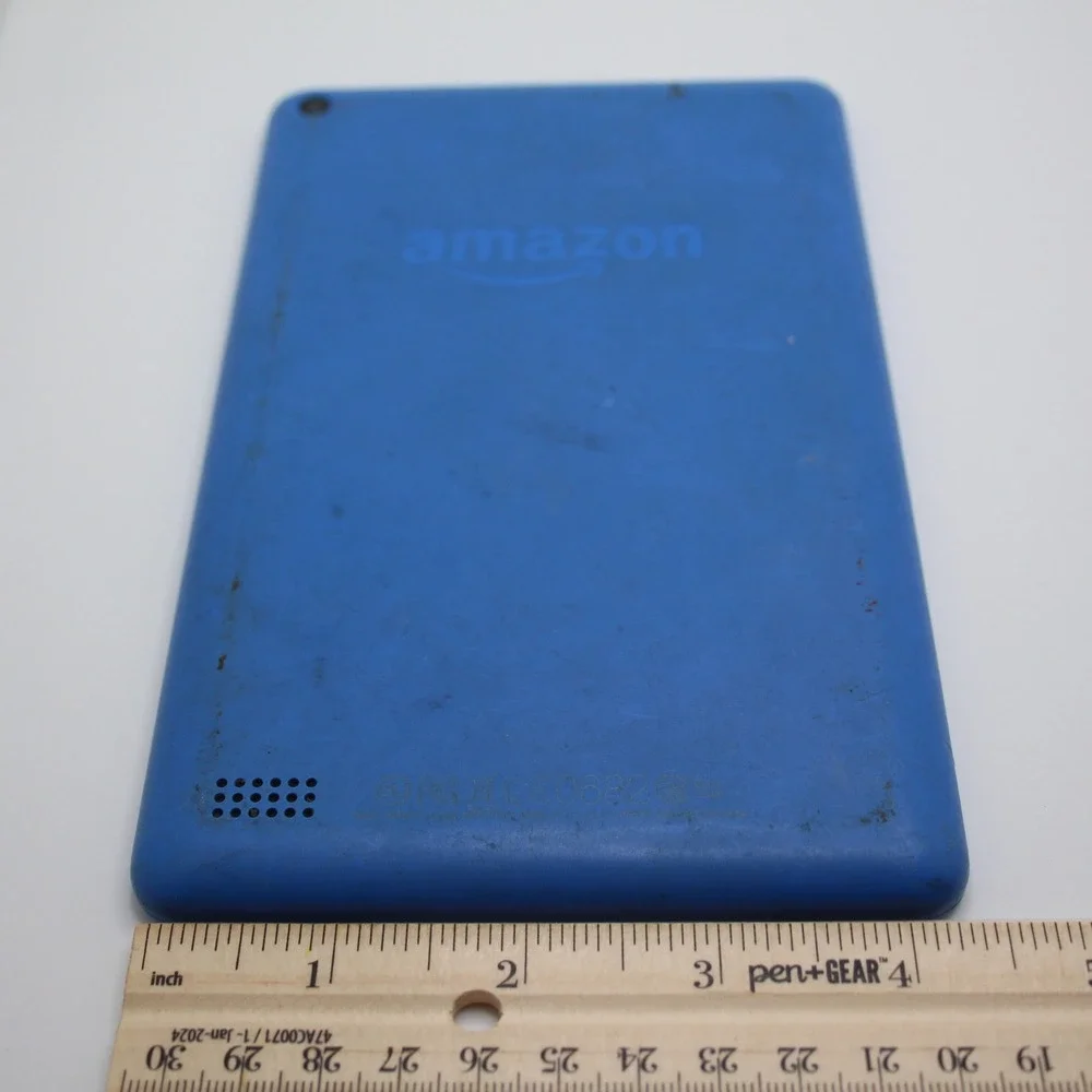 Lot of 4 Mixed Tablets iPad Amazon Sky Devices Cracked Screens‎ AS IS For Repair